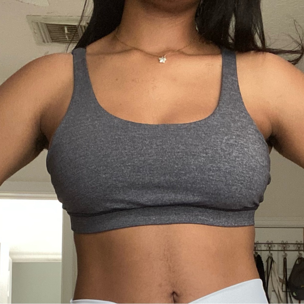 Lululemon size 10 sports bra